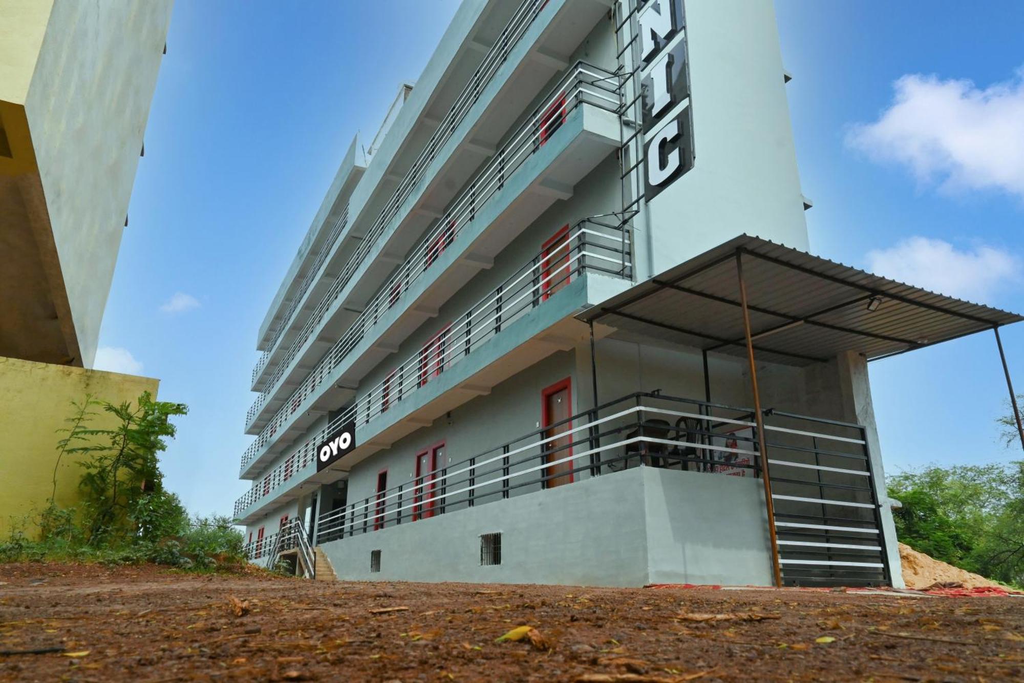 Hotel O Titanic Jamul Экстерьер фото